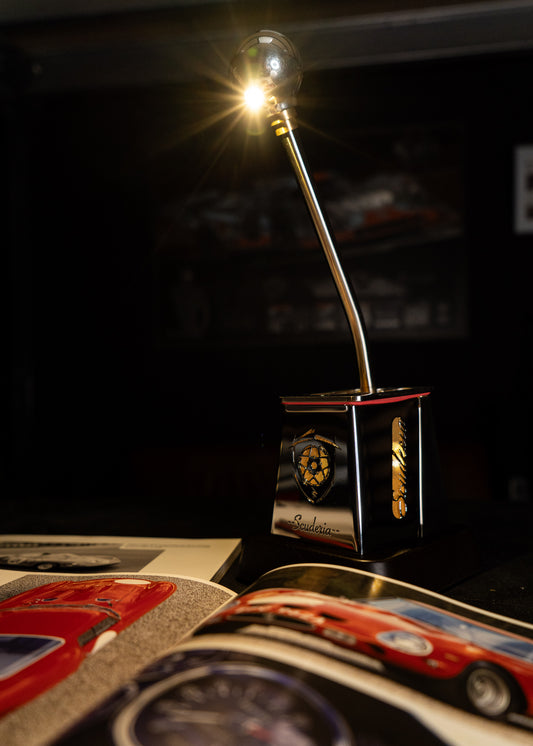 "Cambio X Shifter" - Lampe de bureau Automobilia | Edition Scuderia | limitée & numérotée 50 exemplaires monde